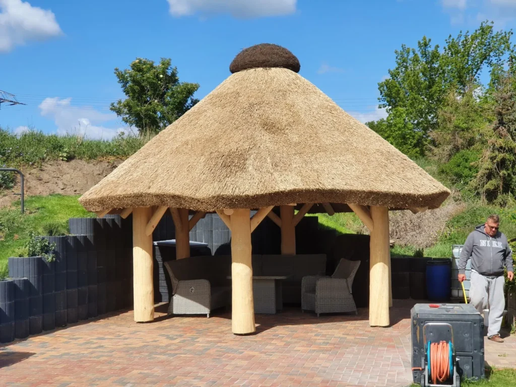 ⛱️ Gartenpavillons aus Rundholz – Ihr Rückzugsort im Grünen